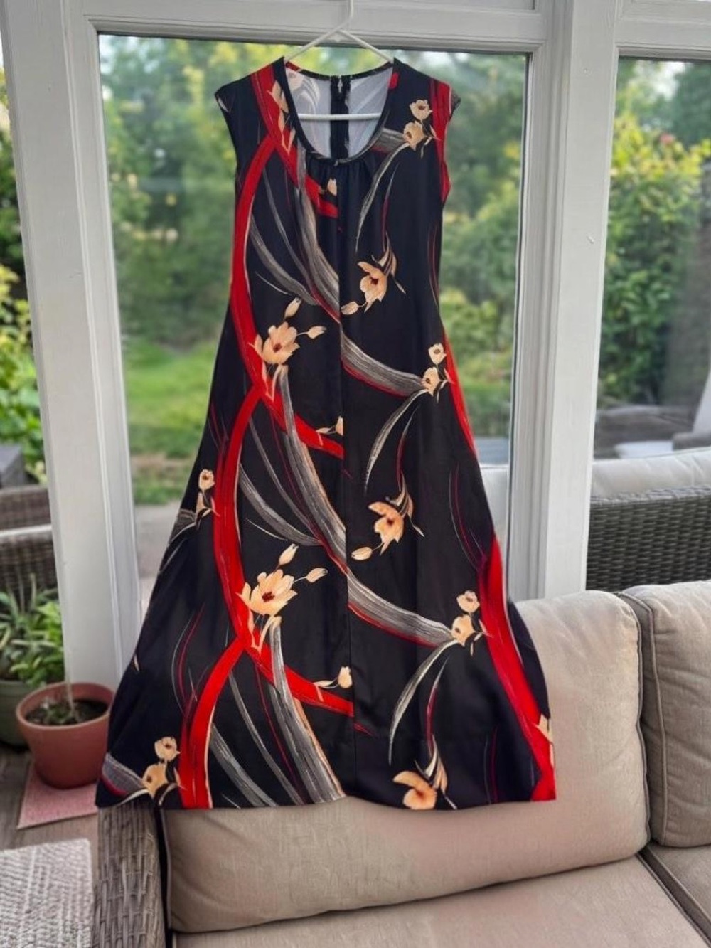 Vintage Hade Navy 1970’s Floral Dress Navy Reds Fits Size 6- 8